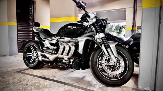 TRIUMPH ROCKET III GT 